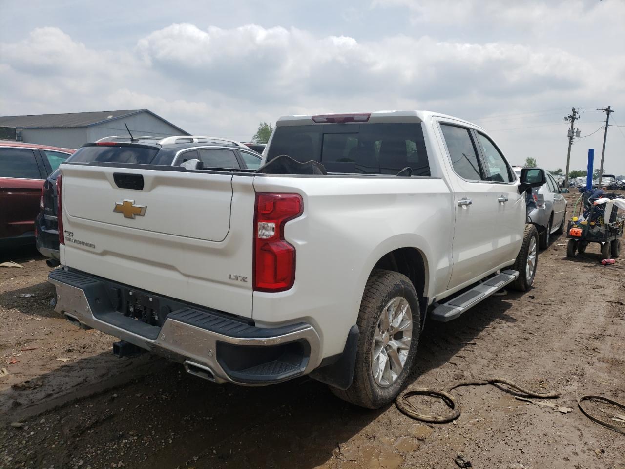 Photo 4 from auction – 2022 CHEVROLET SILVERADO with VIN 3GCUYGED5NG111807