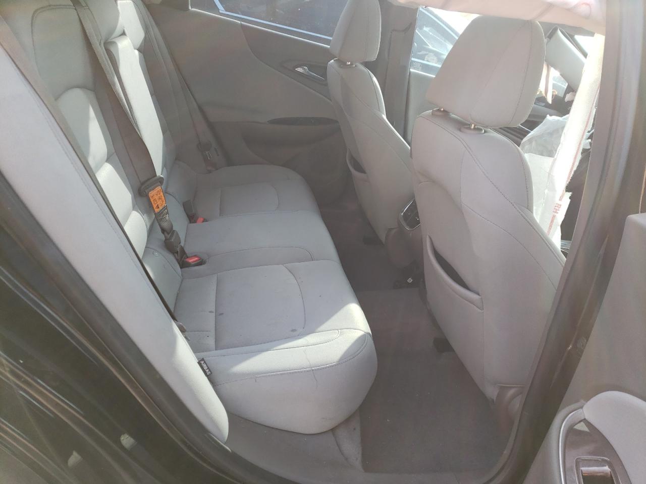 Photo 6 from auction – 2018 CHEVROLET MALIBU LT with VIN 1G1ZD5ST0JF148608