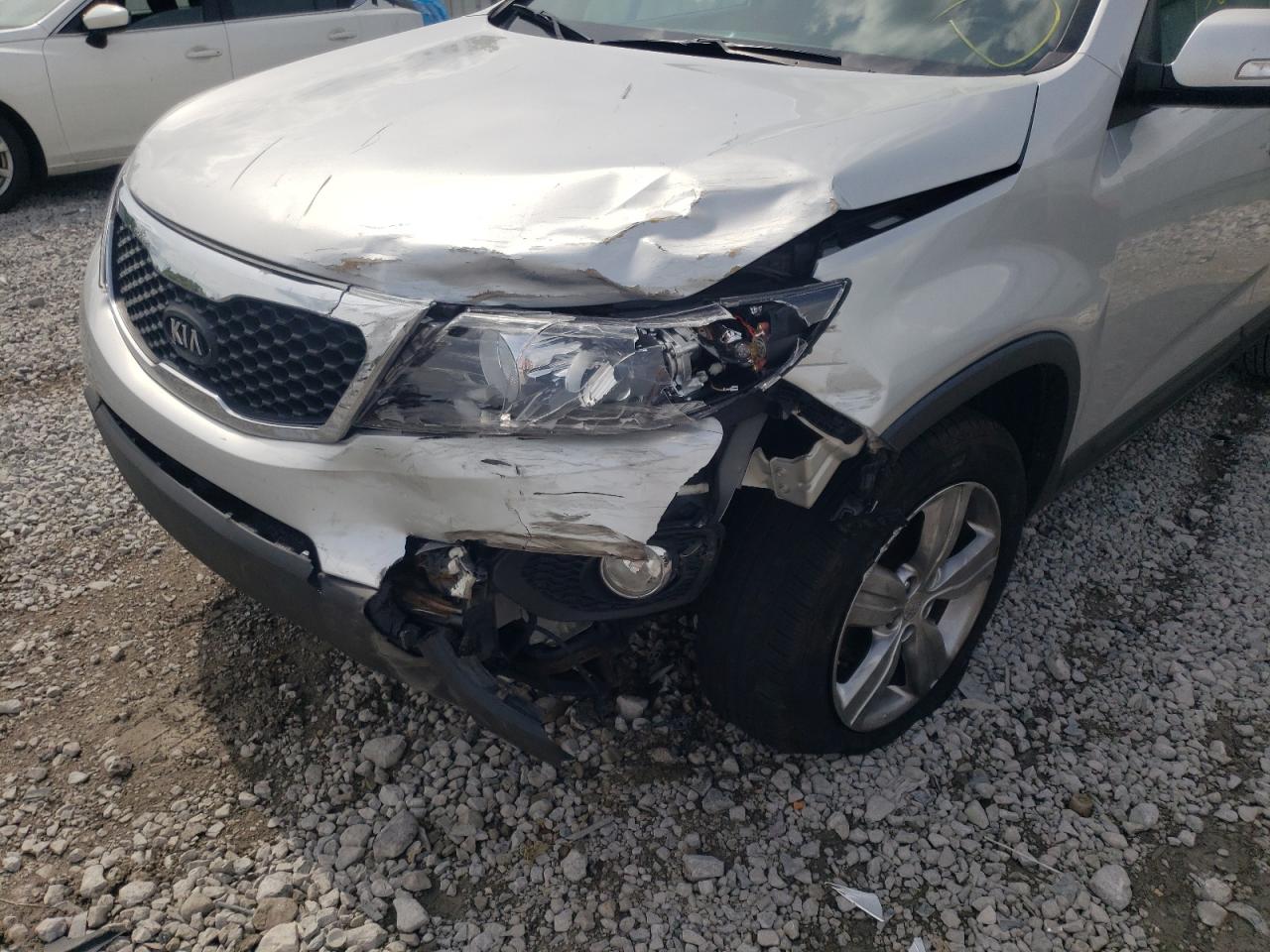 Photo 9 from auction – 2012 KIA SORENTO EX with VIN 5XYKU4A29CG187595