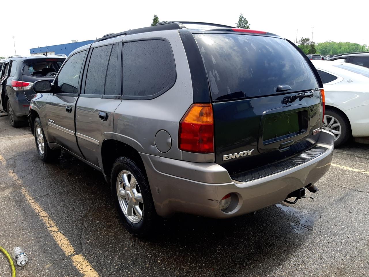 Photo 3 from auction – 2006 GMC ENVOY with VIN 1GKDS13SX62285810