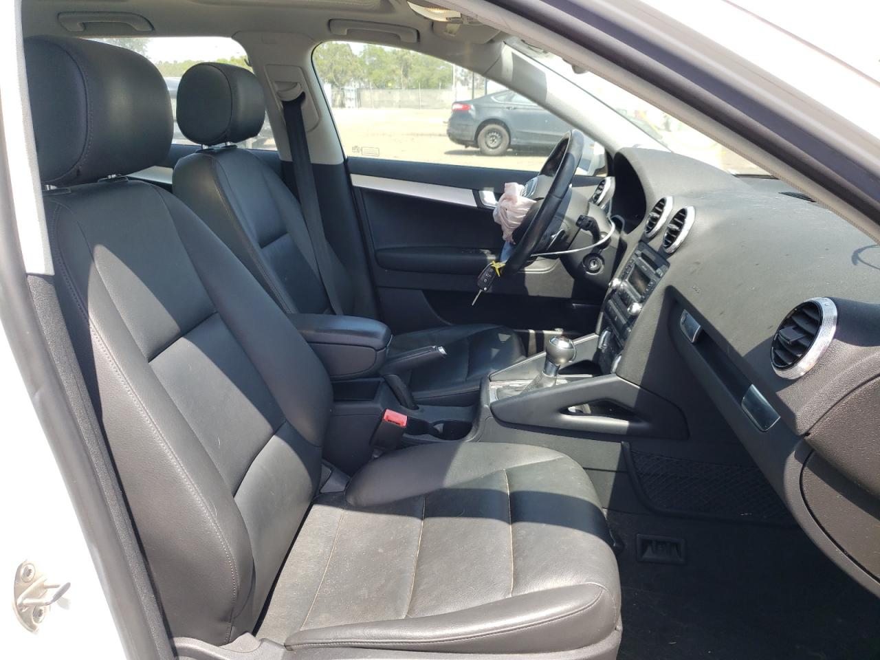 Photo 5 from auction – 2011 AUDI A3 PREMIUM with VIN WAUKJAFMXBA015038