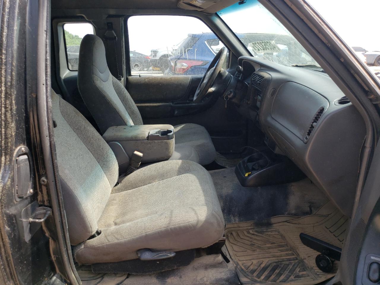 Photo 19 from auction – 2002 FORD RANGER with VIN 1FTYR44U82PA74712