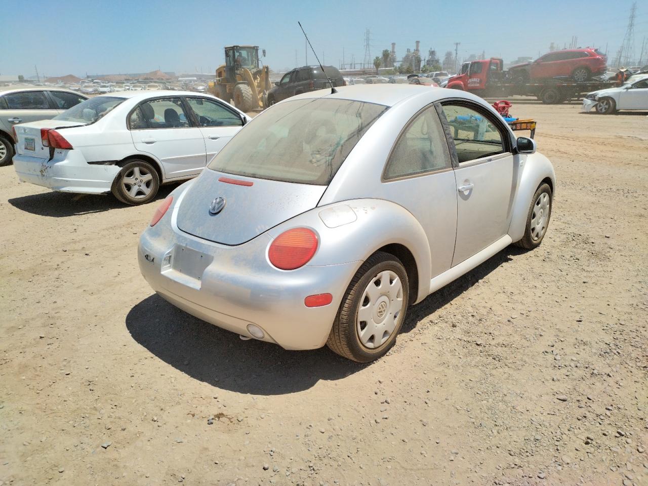 Photo 4 from auction – 2001 VOLKSWAGEN NEW BEETLE with VIN 3VWCB21C11M466348