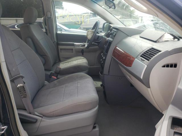 Photo 5 from auction – 2008 CHRYSLER TOWN & COU with VIN 2A8HR54PX8R653216
