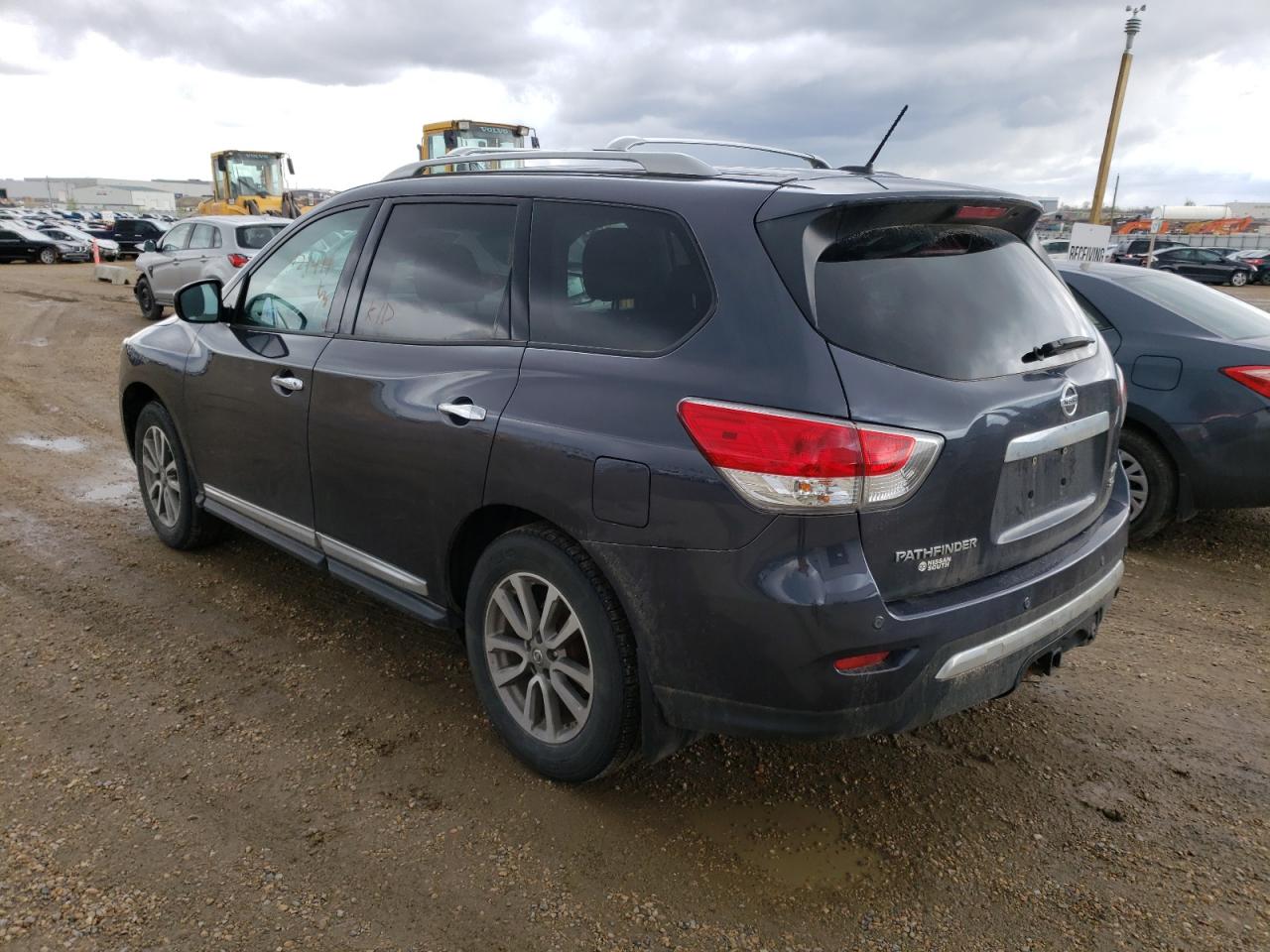 Photo 3 from auction – 2014 NISSAN PATHFINDER with VIN 5N1AR2MM5EC701993