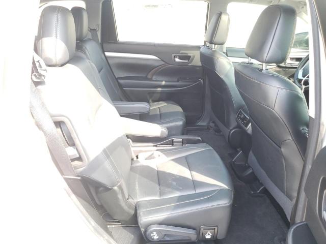 Photo 6 from auction – 2017 TOYOTA HIGHLANDER with VIN 5TDJZRFH1HS435890