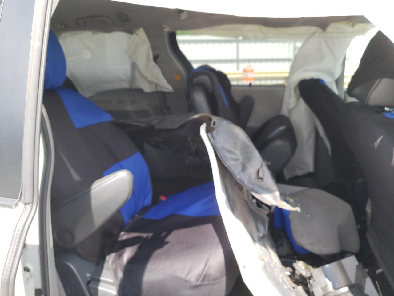 Photo 18 from auction – 2011 TOYOTA SIENNA SPO with VIN 5TDXK3DCXBS135632