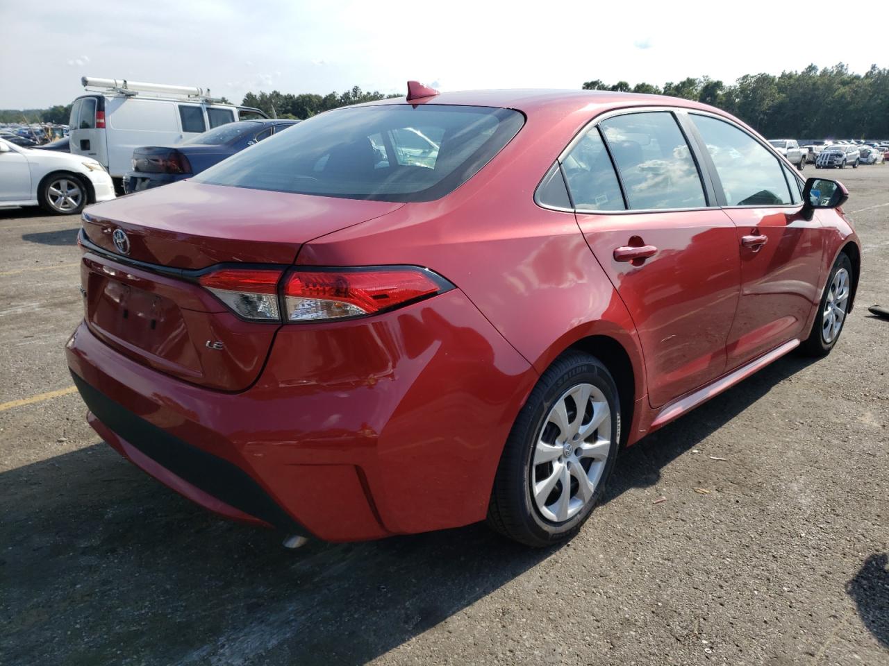 Photo 4 from auction – 2021 TOYOTA COROLLA LE with VIN 5YFEPMAE0MP204876