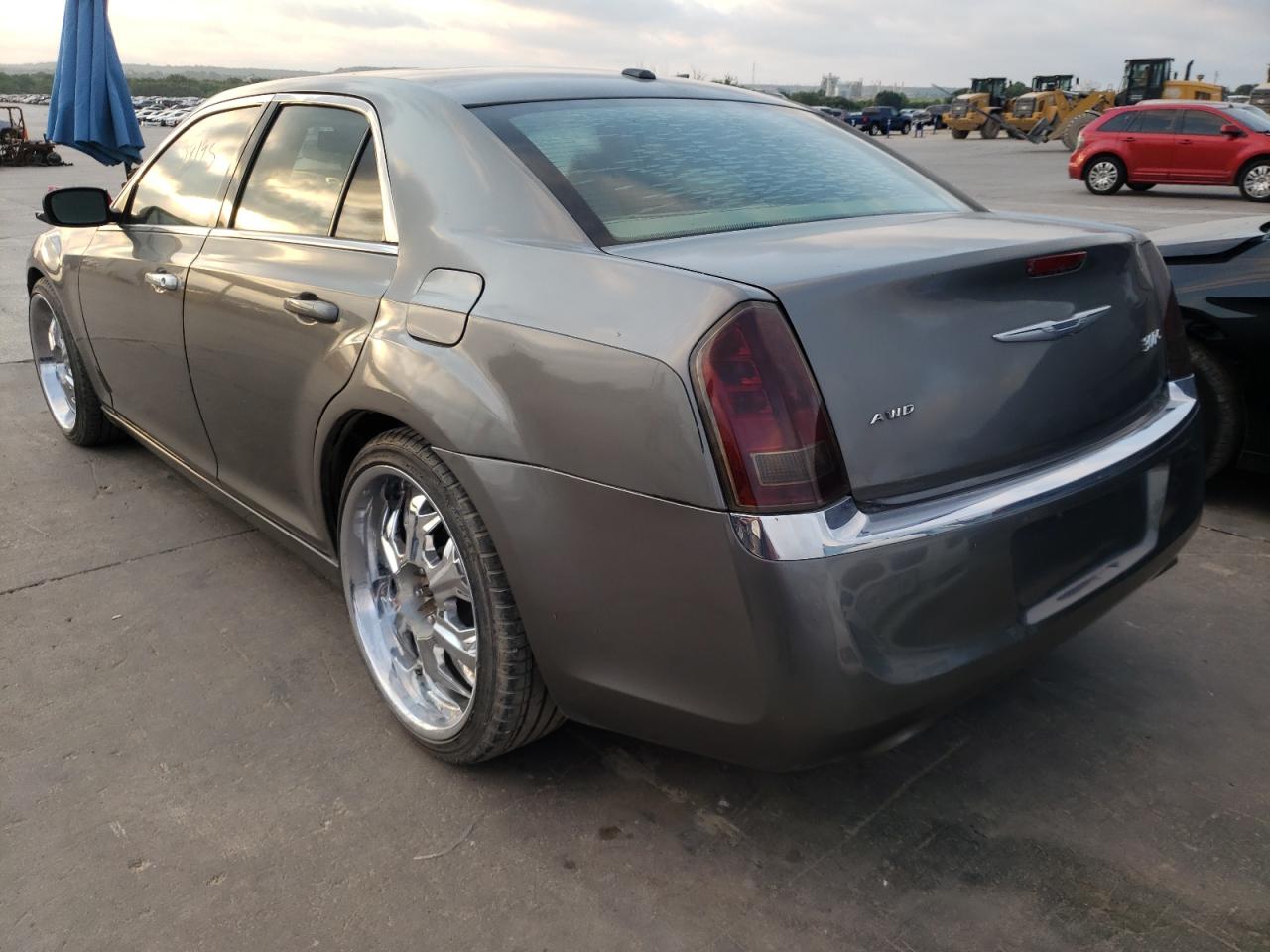 Photo 3 from auction – 2012 CHRYSLER 300 LIMITE with VIN 2C3CCACG6CH229239