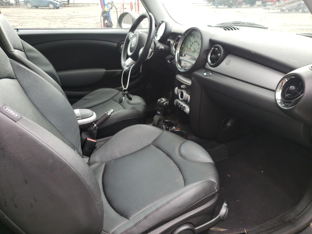 Photo 5 from auction – 2007 MINI COOPER with VIN WMWMF33597TT53299