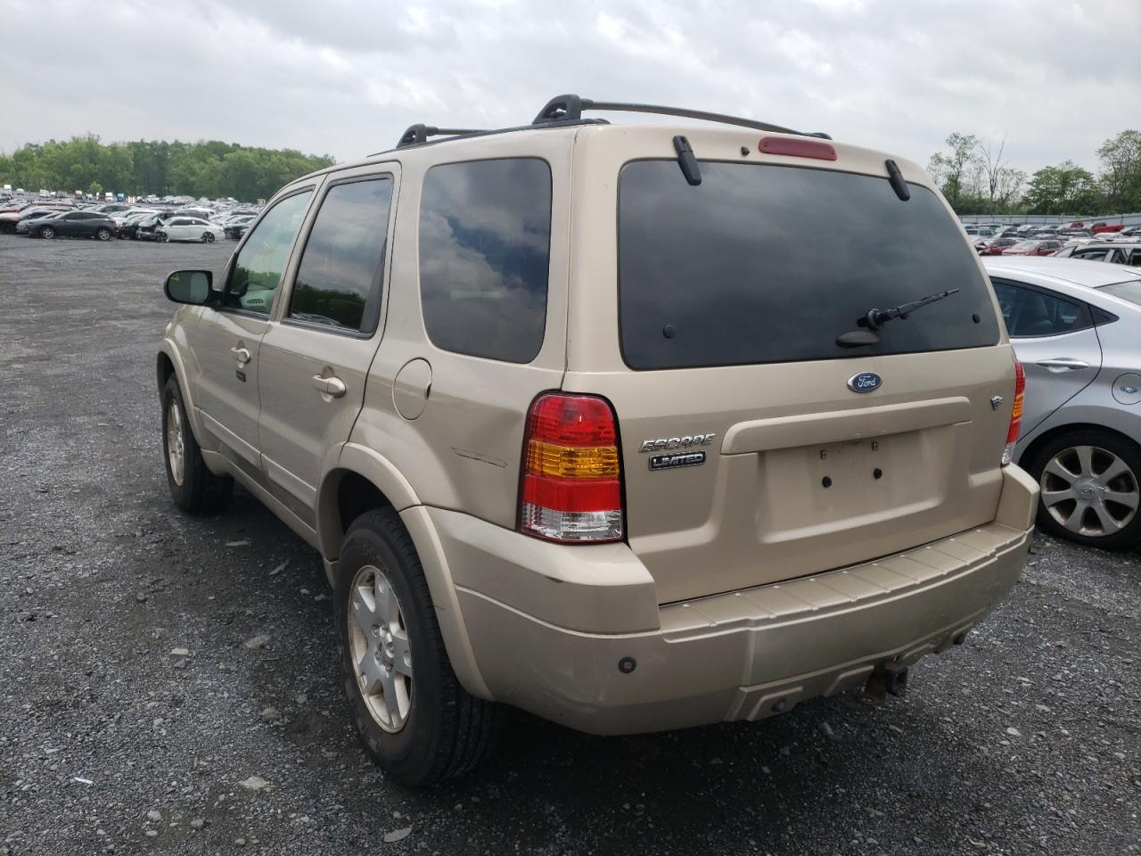 Photo 3 from auction – 2007 FORD ESCAPE with VIN 1FMCU94167KA21972