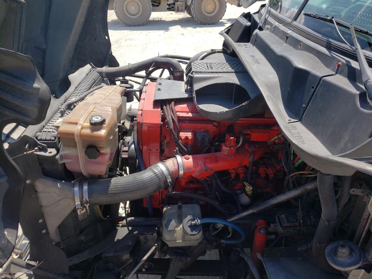 Photo 7 from auction – 2011 FREIGHTLINER CASCADIA 1 with VIN 1FUJGLDR8BSBA2851
