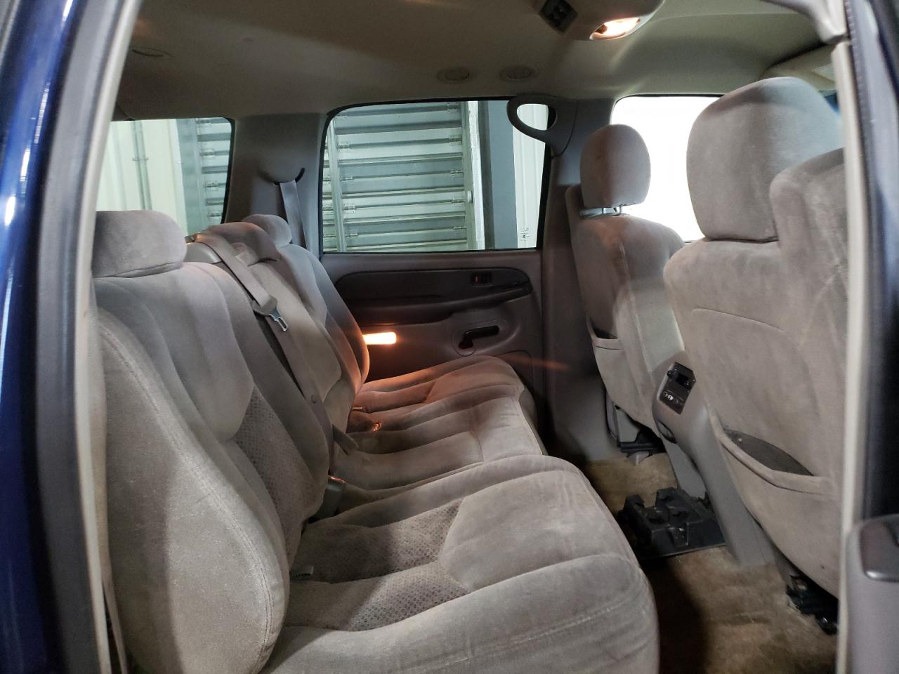 Photo 6 from auction – 2003 CHEVROLET SUBURBAN K with VIN 1GNFK16Z33J315624