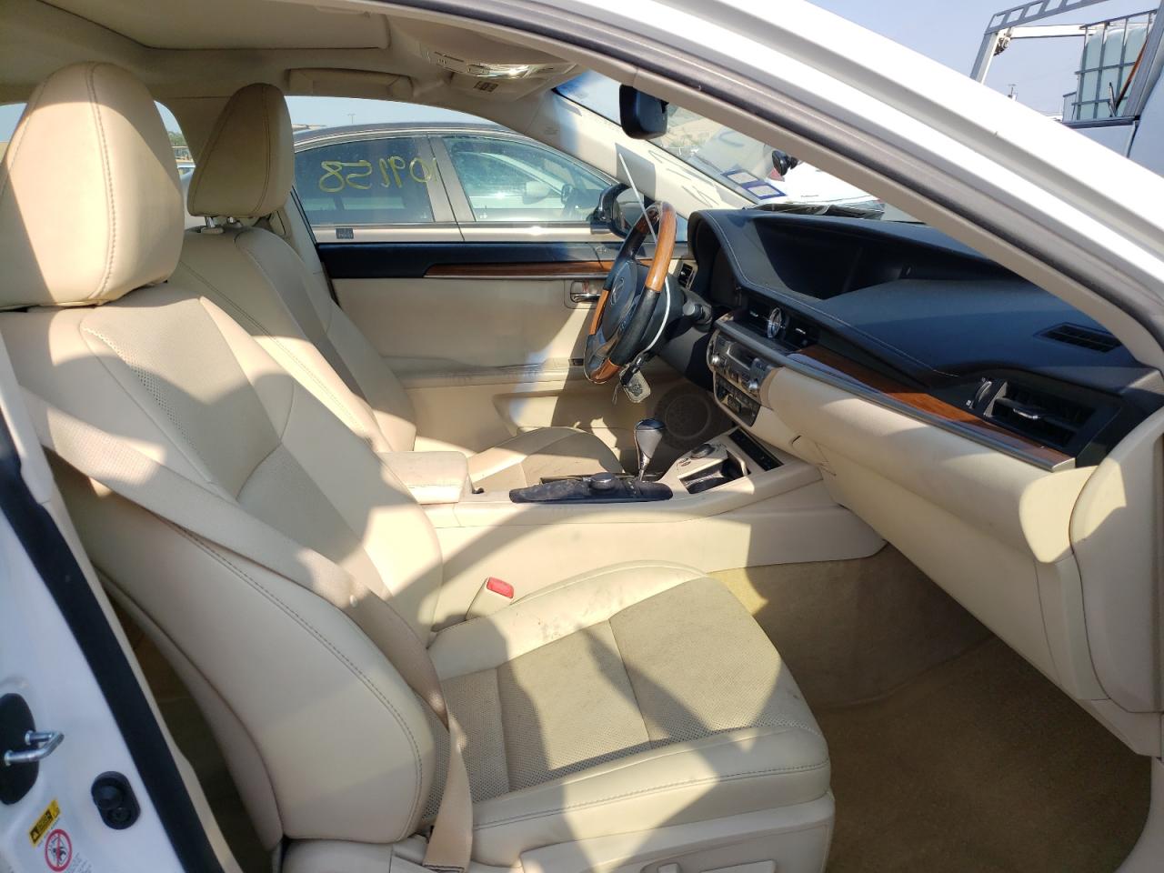 Photo 5 from auction – 2014 LEXUS ES 300H with VIN JTHBW1GG0E2069930
