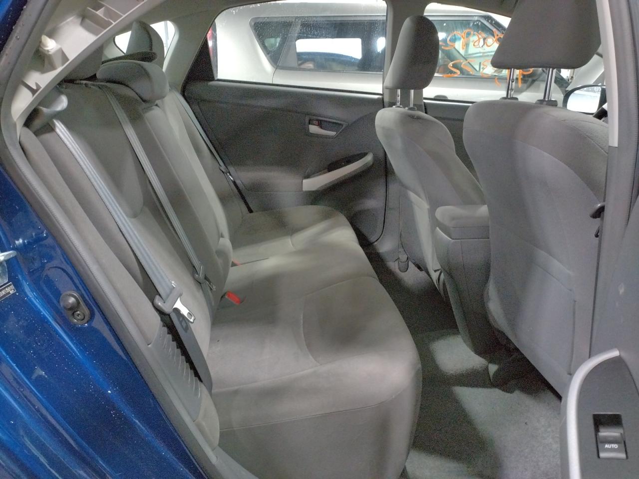 Photo 6 from auction – 2011 TOYOTA PRIUS with VIN JTDKN3DUXB1358910