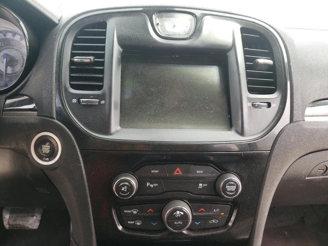 Photo 9 from auction – 2016 CHRYSLER 300 S with VIN 2C3CCABG0GH358326