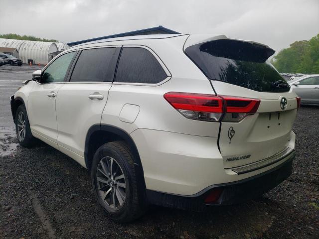 Photo 3 from auction – 2017 TOYOTA HIGHLANDER with VIN 5TDJZRFH5HS455558