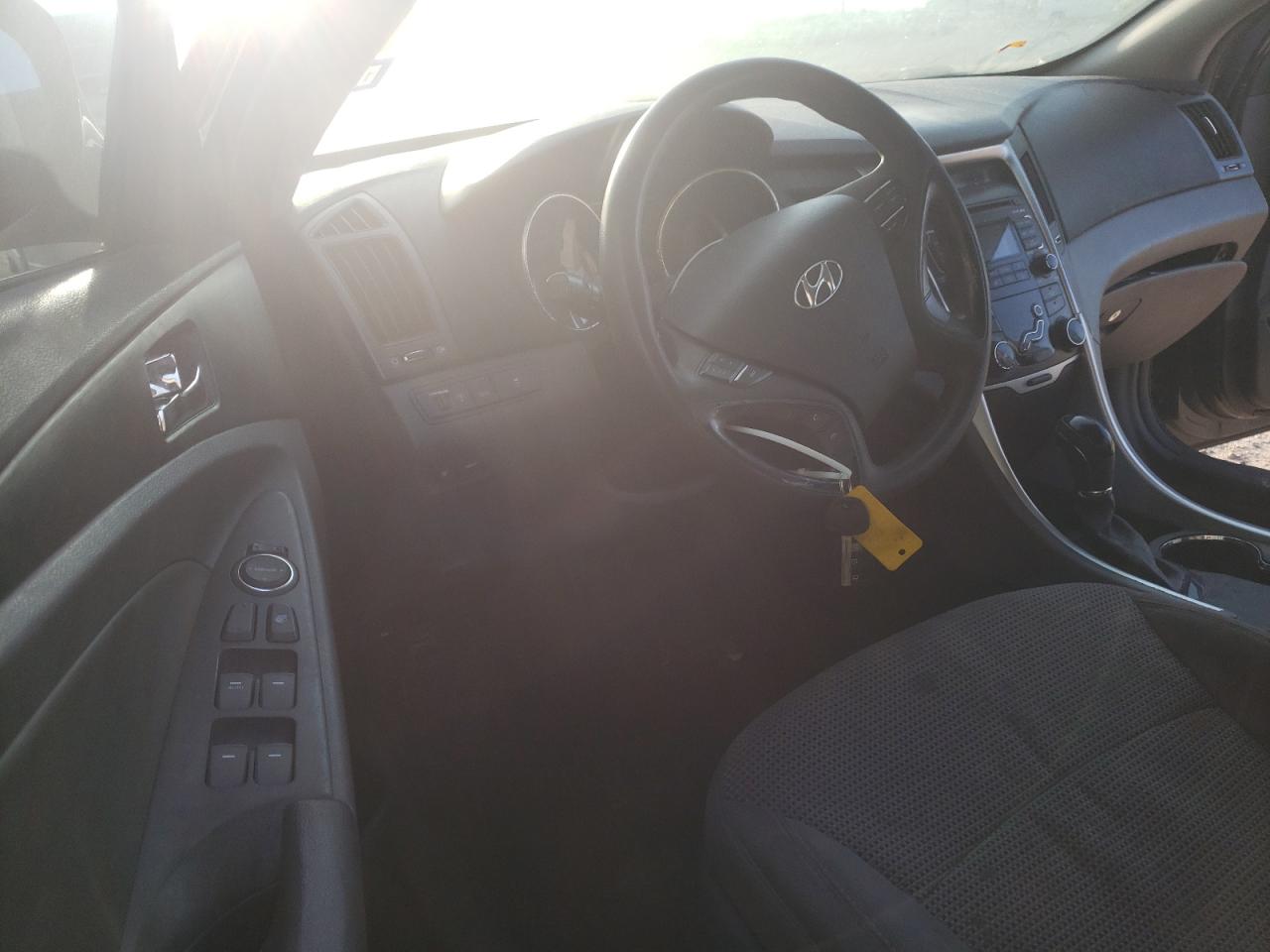 Photo 9 from auction – 2011 HYUNDAI SONATA GLS with VIN 5NPEB4AC9BH240072
