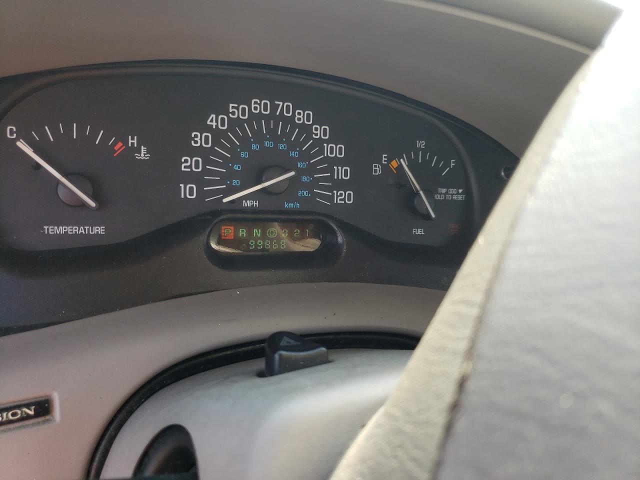 Photo 8 from auction – 2001 BUICK CENTURY CU with VIN 2G4WS52J111218117