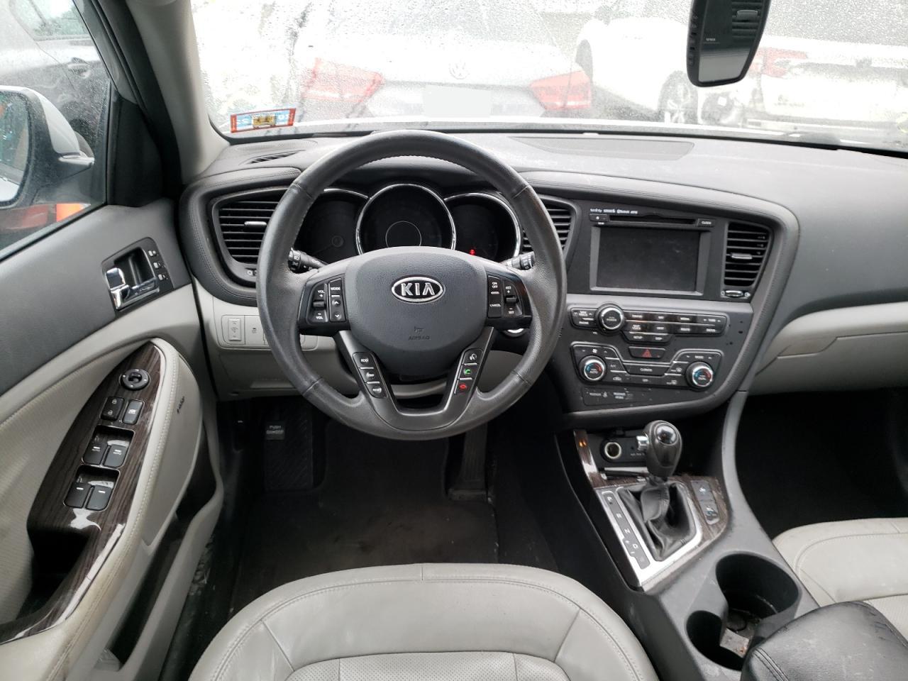 Photo 19 from auction – 2011 KIA OPTIMA EX with VIN KNAGN4A72B5055846