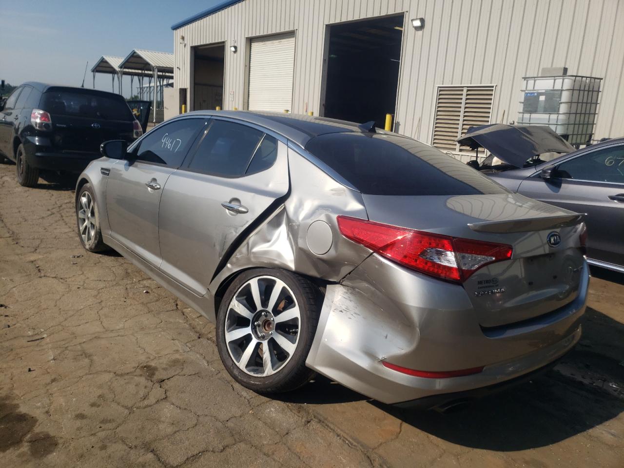 Photo 15 from auction – 2011 KIA OPTIMA SX with VIN KNAGR4A63B5119047