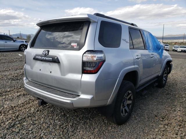 Photo 4 from auction – 2020 TOYOTA 4RUNNER SR with VIN JTEBU5JR1L5740599