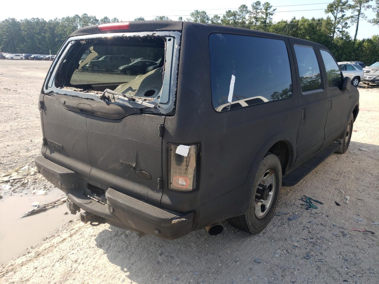 Photo 4 from auction – 2002 FORD EXCURSION with VIN 1FMNU42F32ED49741
