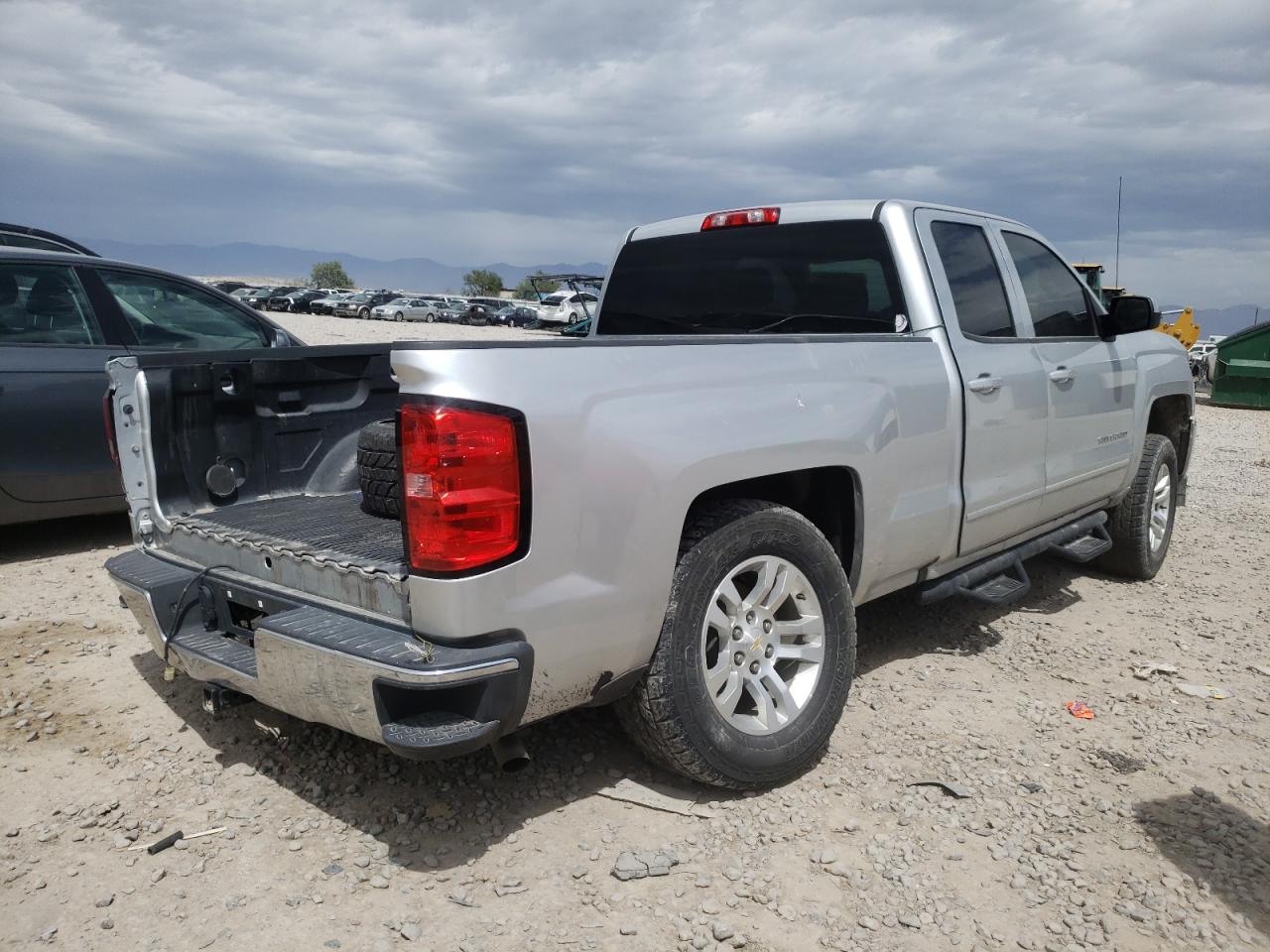 Photo 4 from auction – 2016 CHEVROLET SILVERADO with VIN 1GCVKREC7GZ110704