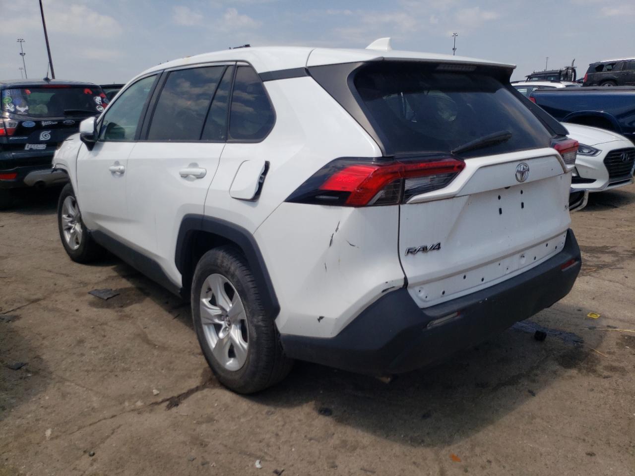 Photo 16 from auction – 2020 TOYOTA RAV4 XLE with VIN 2T3W1RFVXLC051635