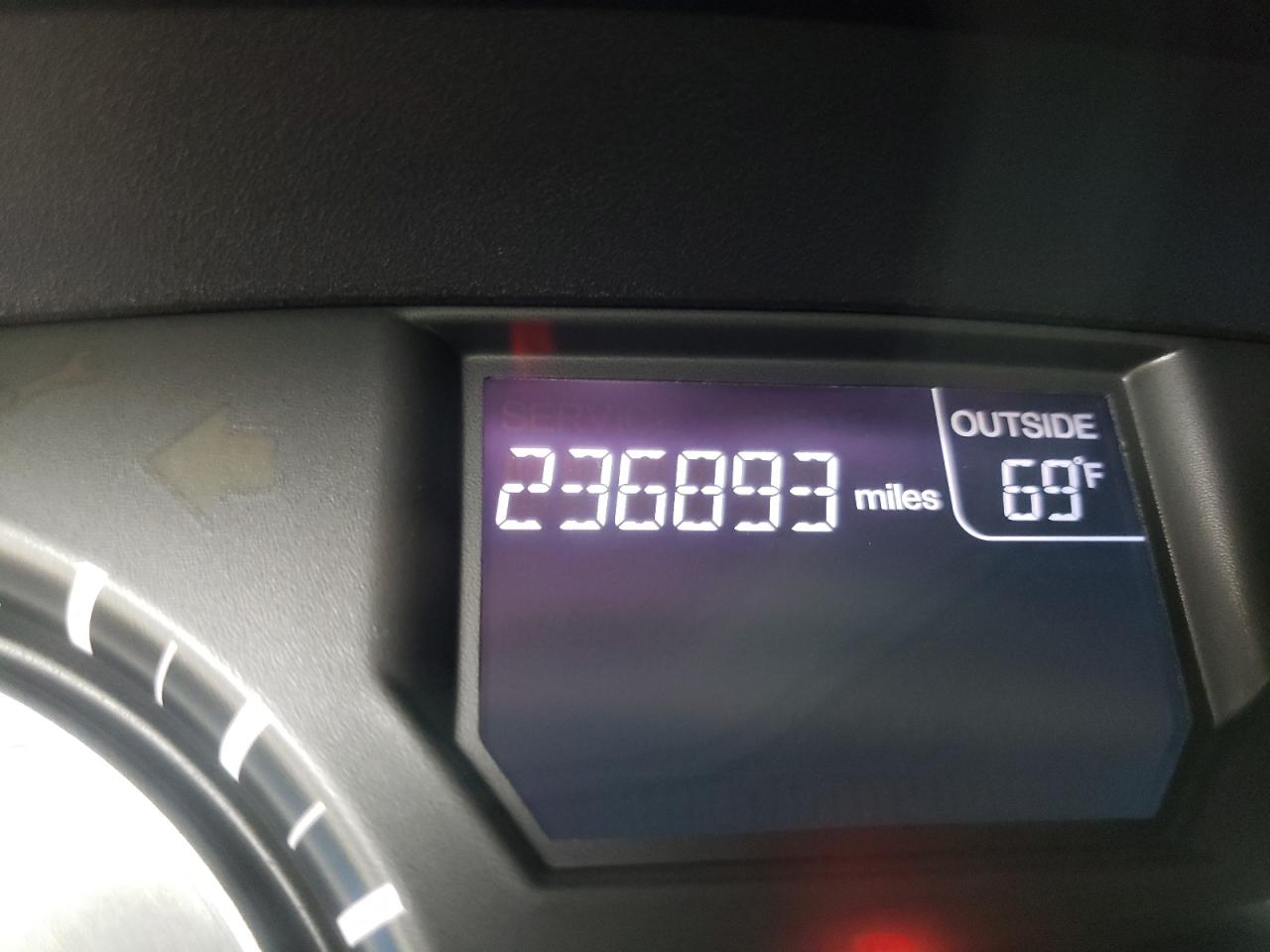 Photo 8 from auction – 2011 HONDA ODYSSEY EX with VIN 5FNRL5H63BB024091