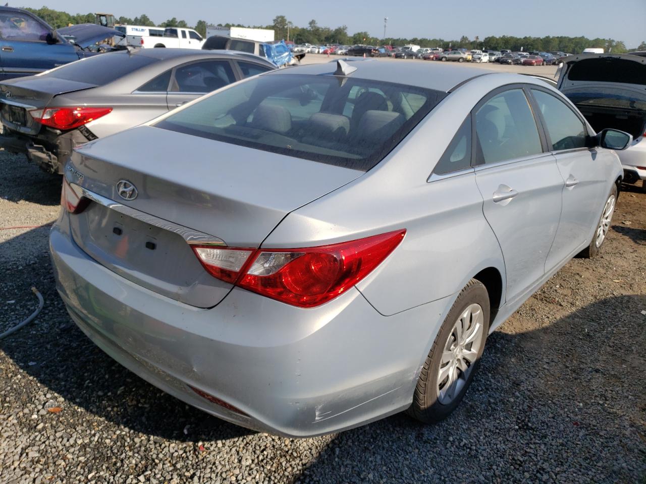 Photo 4 from auction – 2011 HYUNDAI SONATA GLS with VIN 5NPEB4AC4BH080697