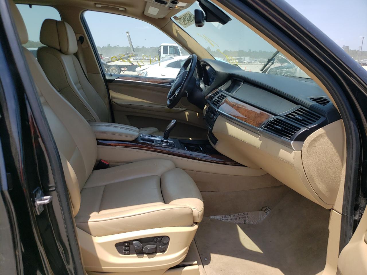 Photo 5 from auction – 2011 BMW X5 XDRIVE3 with VIN 5UXZV4C50BL738503