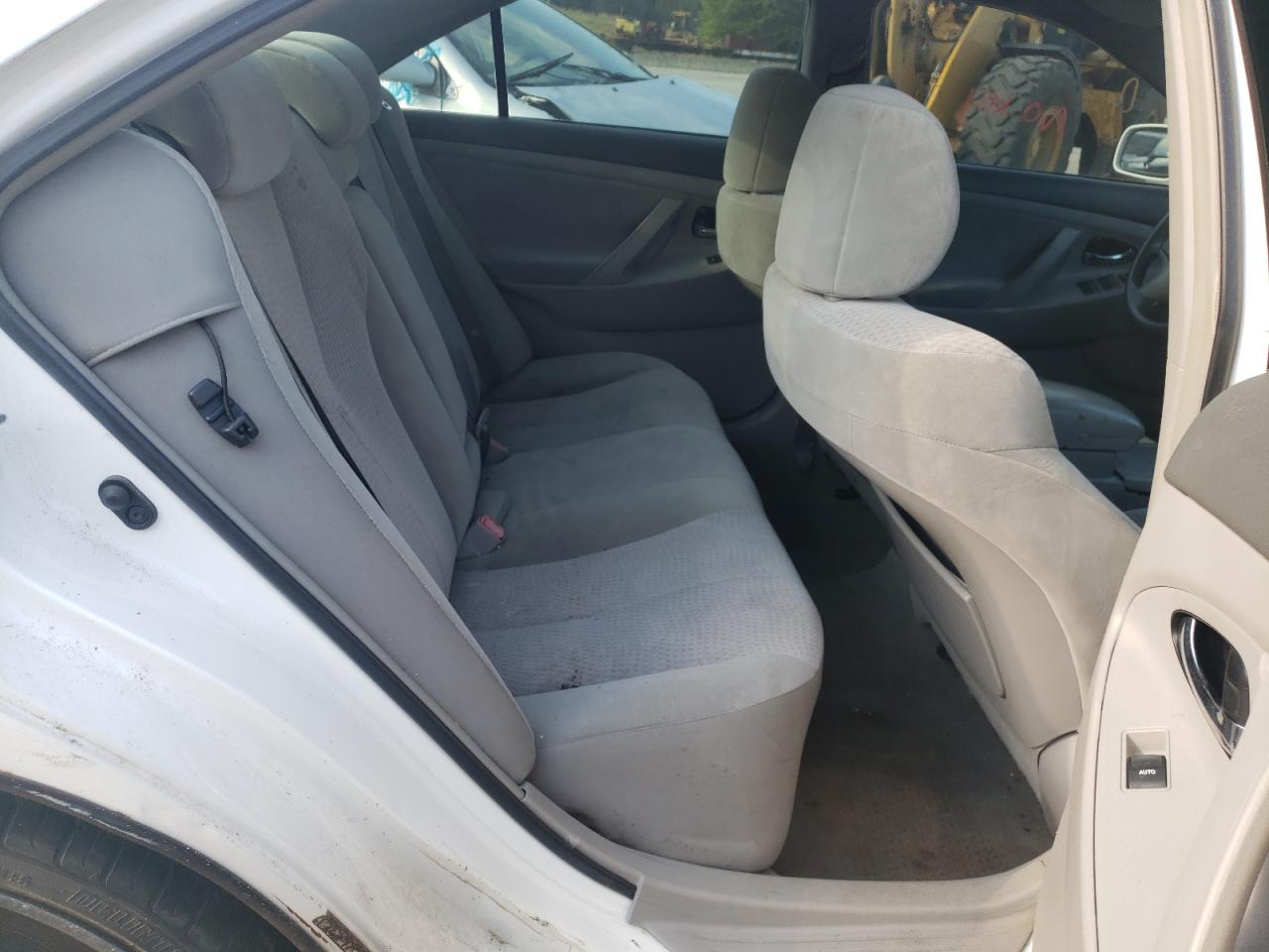 Photo 6 from auction – 2011 TOYOTA CAMRY BASE with VIN 4T1BF3EK3BU624367