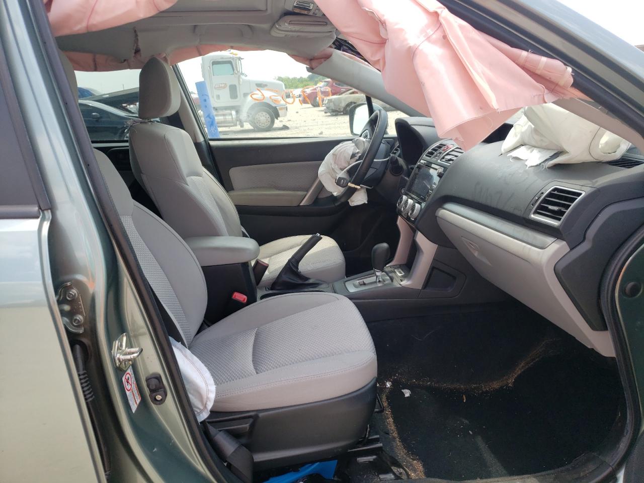 Photo 5 from auction – 2018 SUBARU FORESTER 2 with VIN JF2SJAEC0JH416598