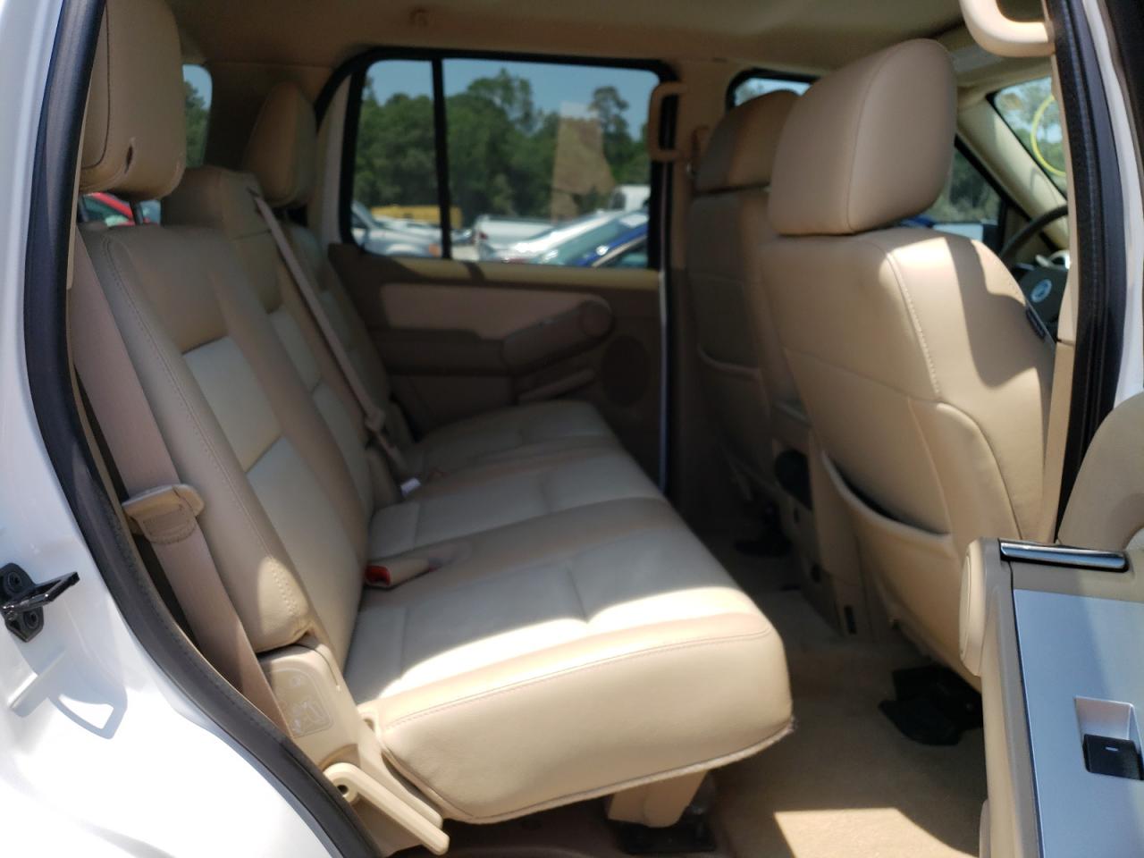 Photo 6 from auction – 2007 MERCURY MOUNTAINEE with VIN 4M2EU37E77UJ03801