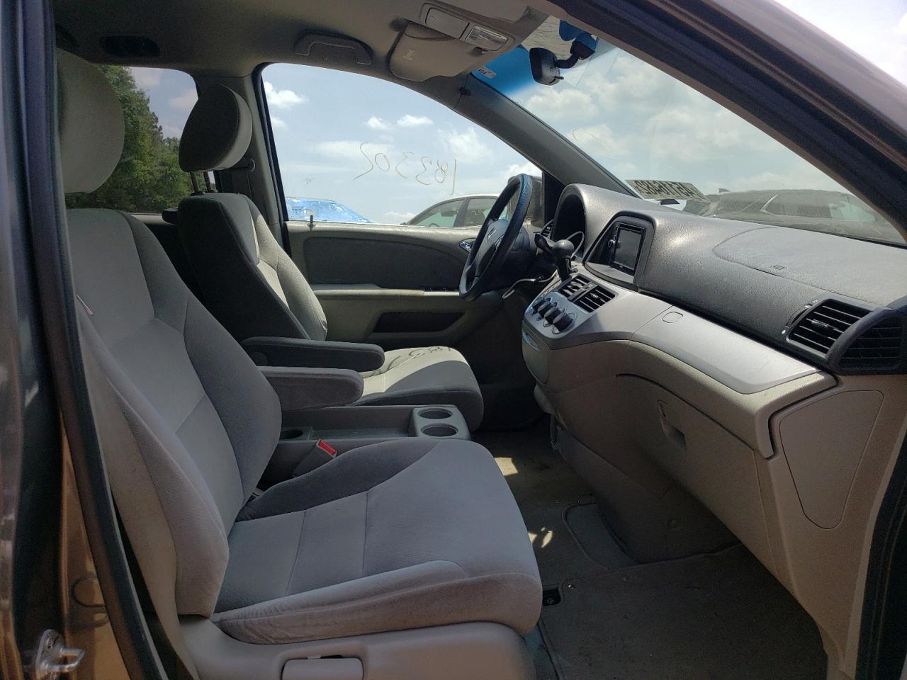 Photo 18 from auction – 2008 HONDA ODYSSEY LX with VIN 5FNRL38248B070202