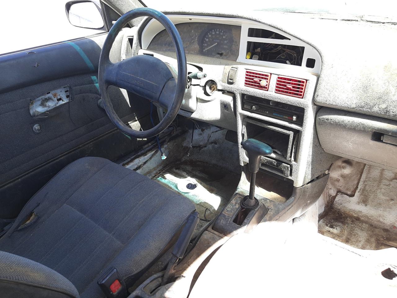 Photo 9 from auction – 1990 TOYOTA COROLLA DL with VIN 1NXAE94A9LZ152333