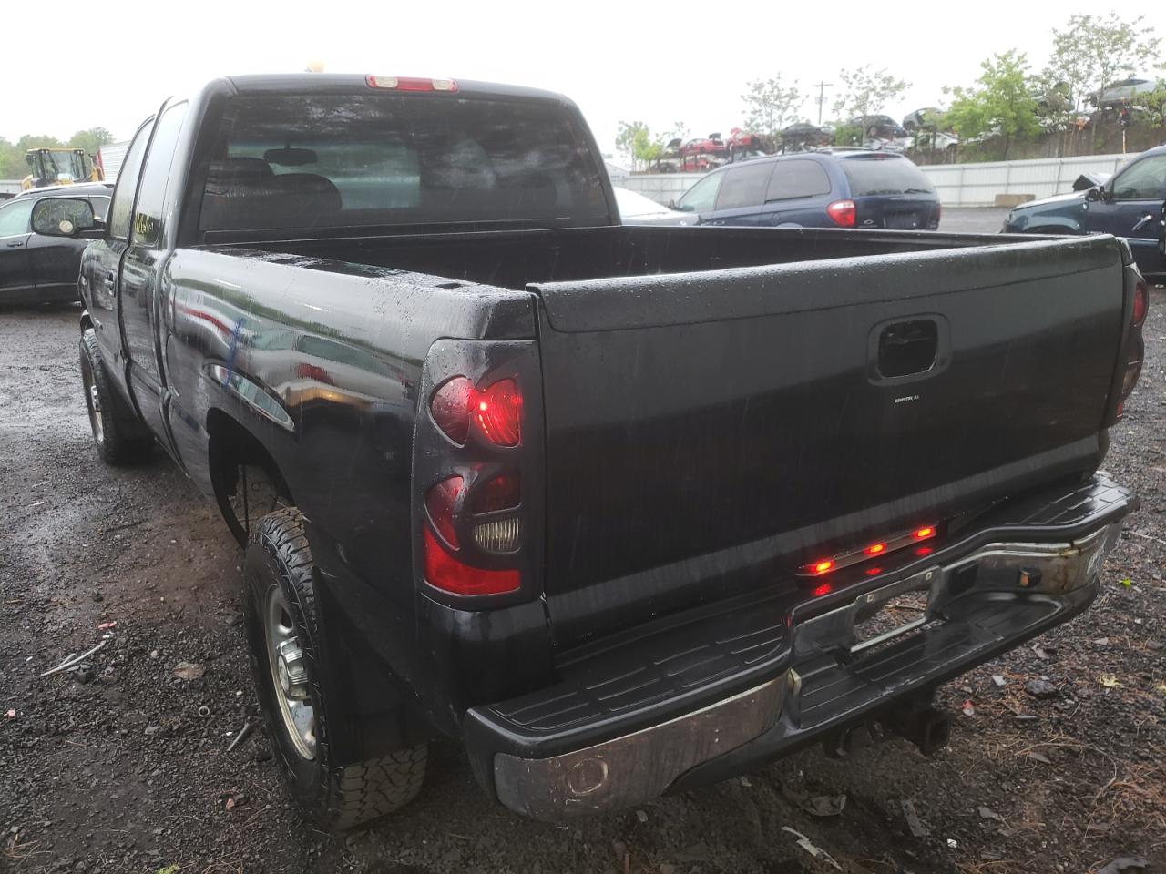 Photo 3 from auction – 2004 CHEVROLET SILVERADO with VIN 1GCHC29U64E199429