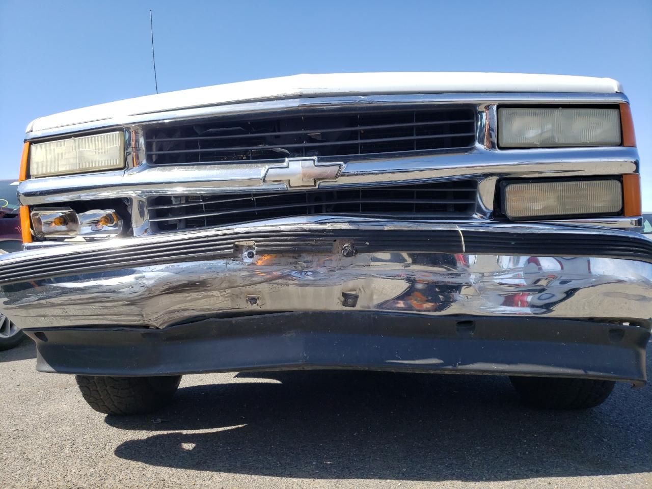 Photo 9 from auction – 1998 CHEVROLET GMT-400 C1 with VIN 2GCEC19M3W1182055