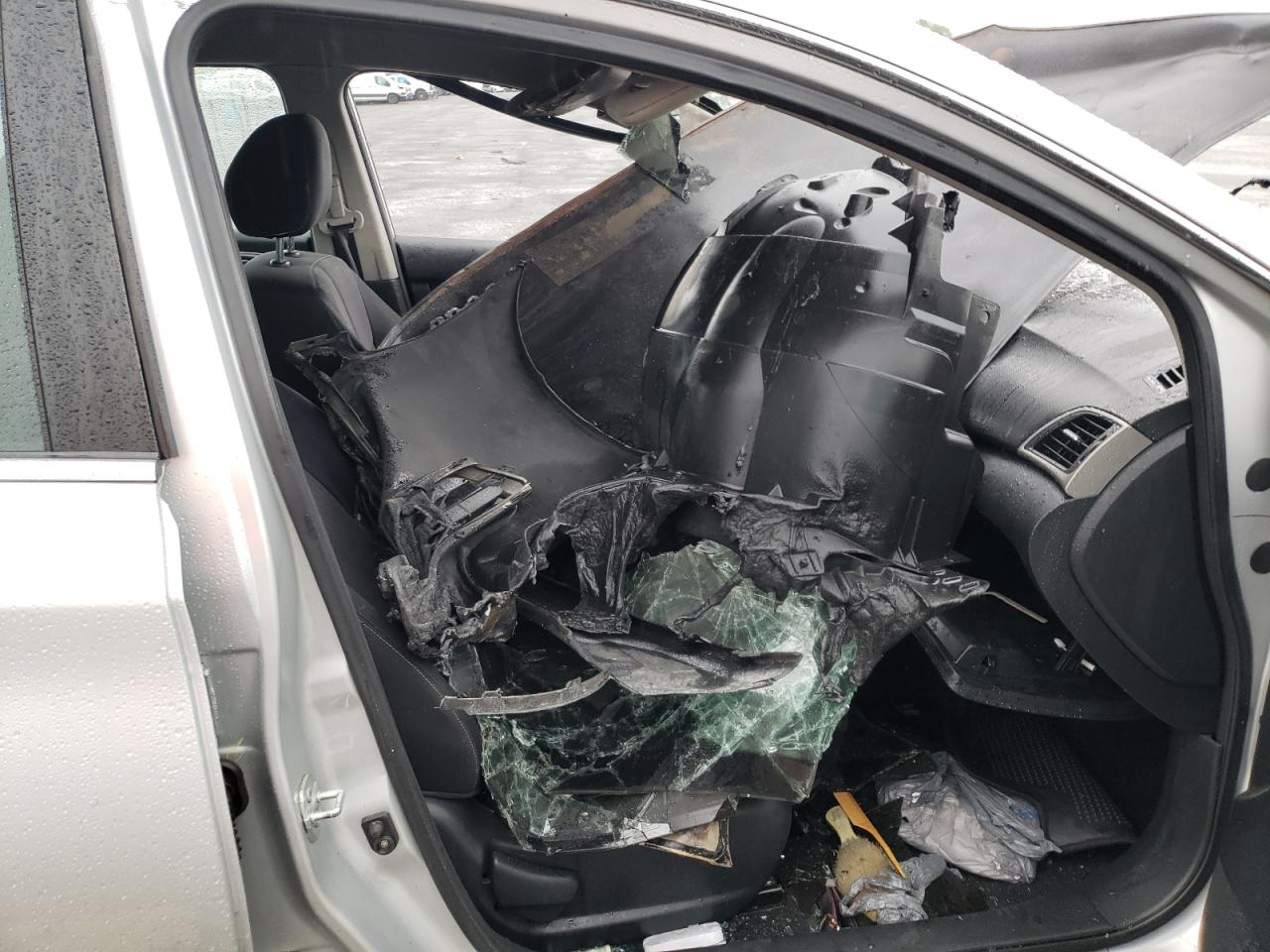 Photo 5 from auction – 2014 NISSAN SENTRA S with VIN 3N1AB7AP3EY246558