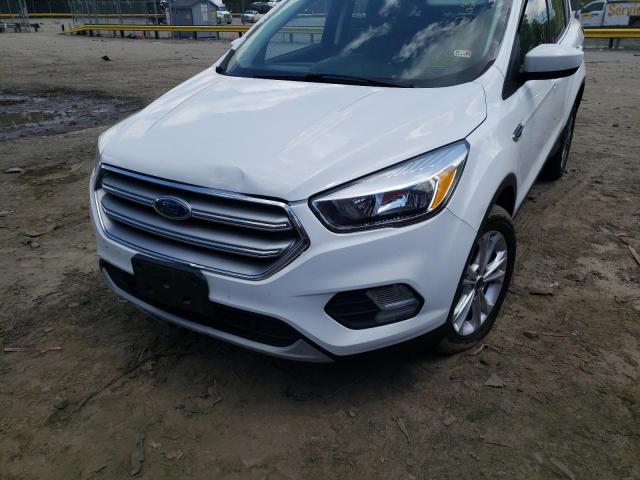 Photo 9 from auction – 2017 FORD ESCAPE SE with VIN 1FMCU9GD6HUD49565