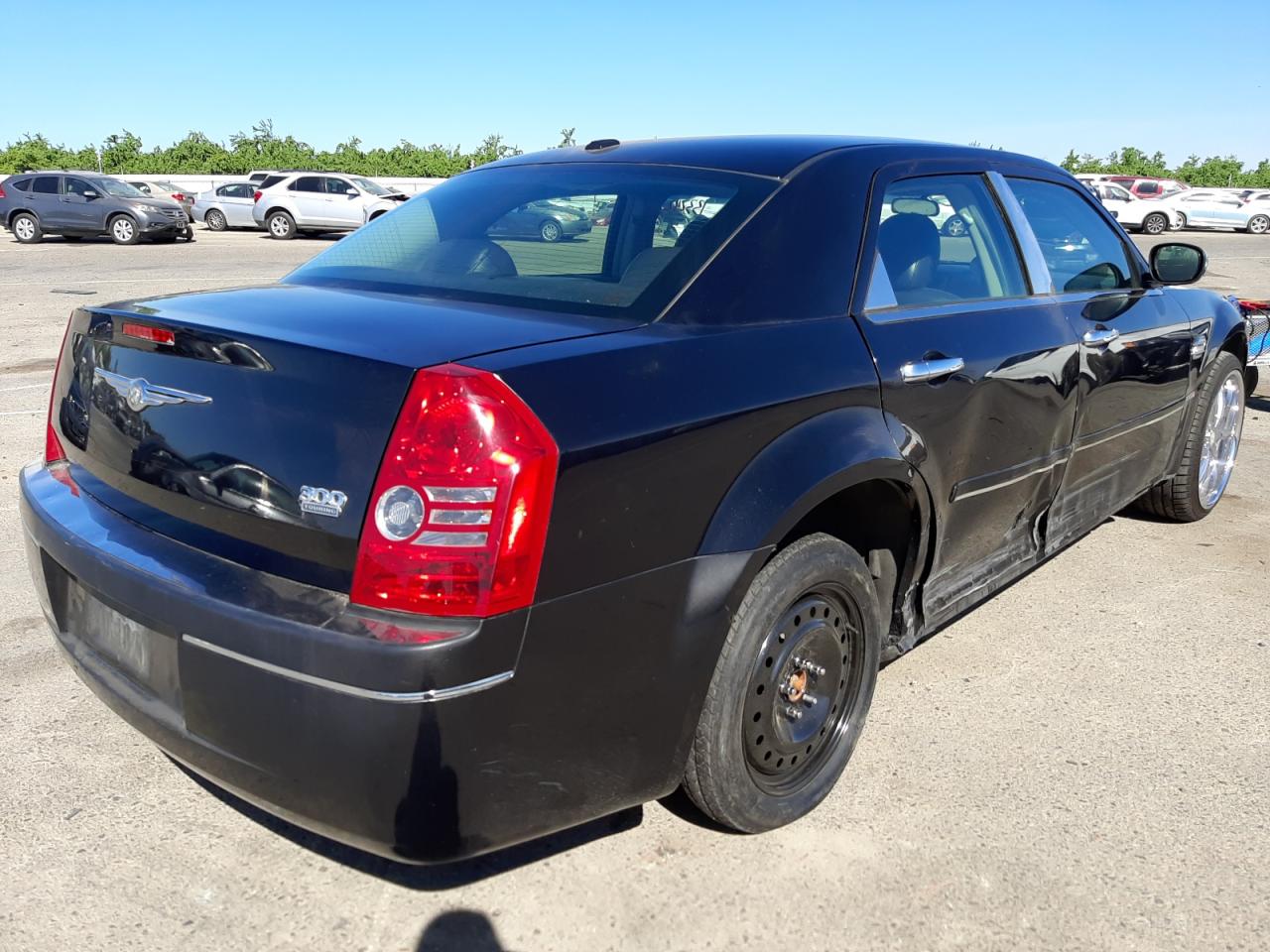 Photo 4 from auction – 2010 CHRYSLER 300 TOURIN with VIN 2C3CA5CV5AH254142