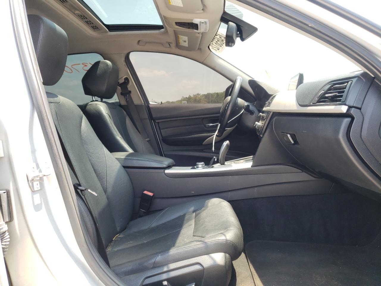 Zdjęcie 5 z aukcji – 2013 BMW 328 I z VIN WBA3A5C52DJ462992