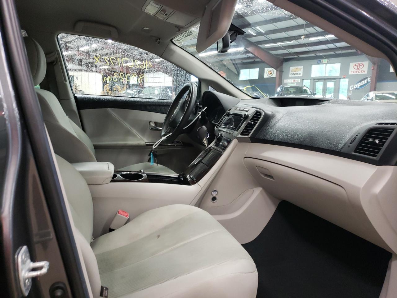 Photo 5 from auction – 2012 TOYOTA VENZA LE with VIN 4T3BA3BBXCU031293