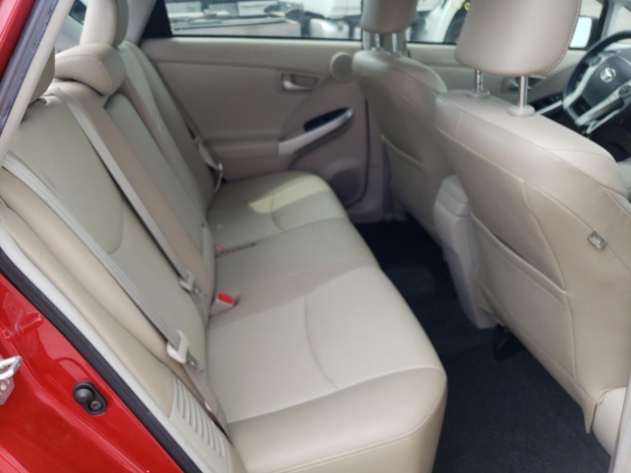Photo 6 from auction – 2015 TOYOTA PRIUS with VIN JTDKN3DUXF1967470