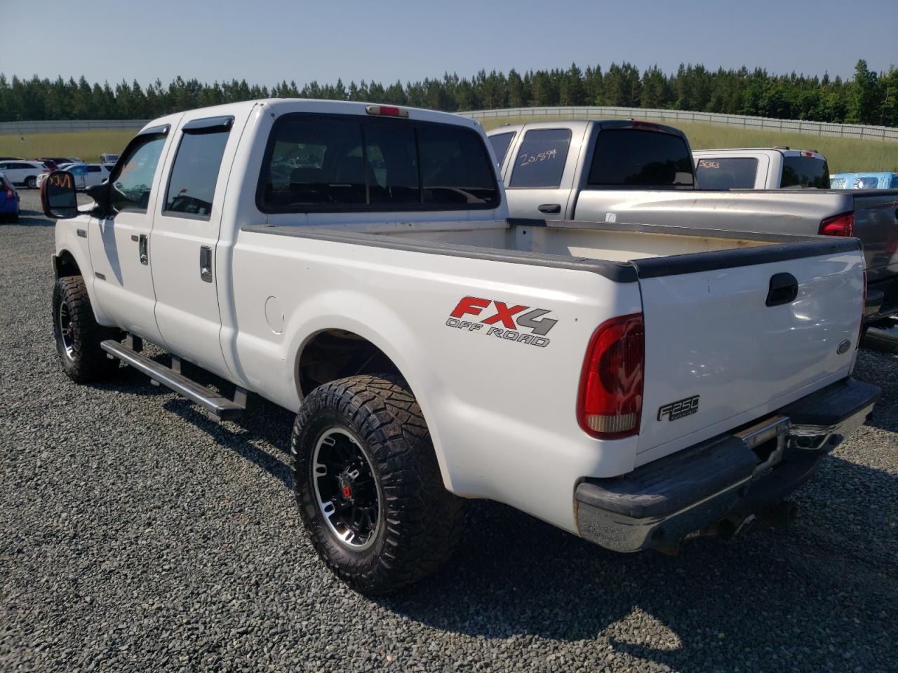 Photo 3 from auction – 2005 FORD F250 SUPER with VIN 1FTSW21P35EA46902