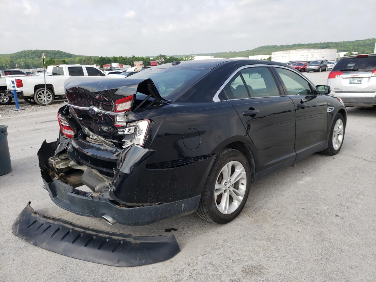 Photo 4 from auction – 2016 FORD TAURUS SEL with VIN 1FAHP2H86GG106951