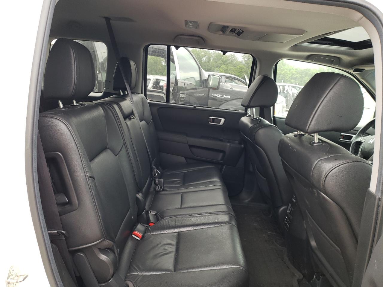 Photo 6 from auction – 2012 HONDA PILOT TOUR with VIN 5FNYF4H97CB052002