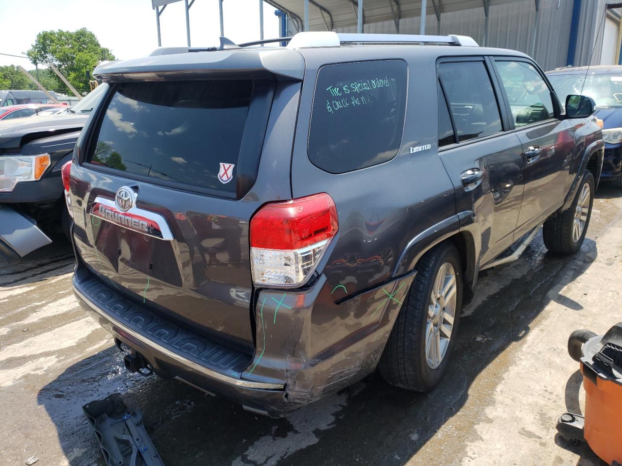 Photo 4 from auction – 2011 TOYOTA 4RUNNER SR with VIN JTEBU5JR6B5052726