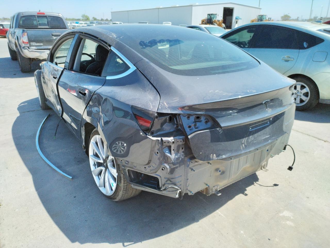 Photo 3 from auction – 2019 TESLA MODEL 3 with VIN 5YJ3E1EB0KF389225